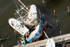 Globe_Oil_Spill_022